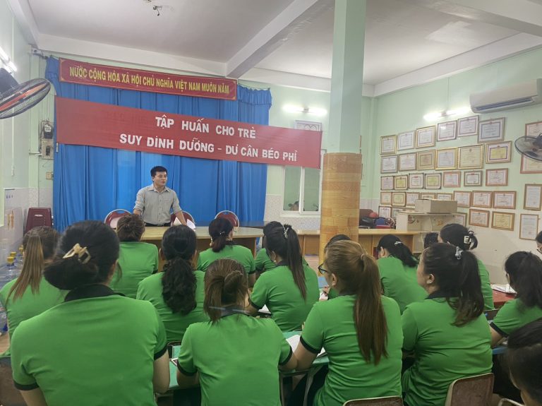 TẬP HUẤN DINH DƯỠNG CHO TRẺ