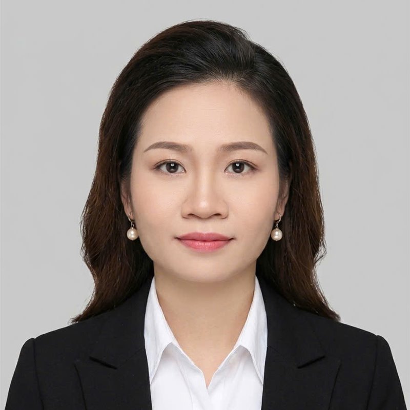 Cô Huỳnh Thị Tuyết Nhung
